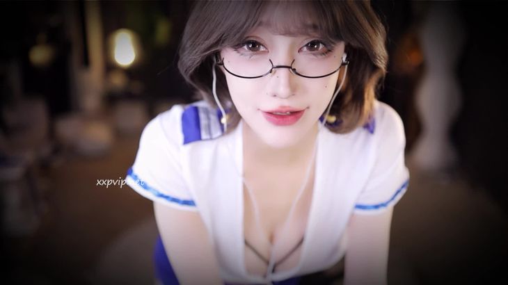 张爱玲ASMR在线播放:性感空姐精油啵推视频