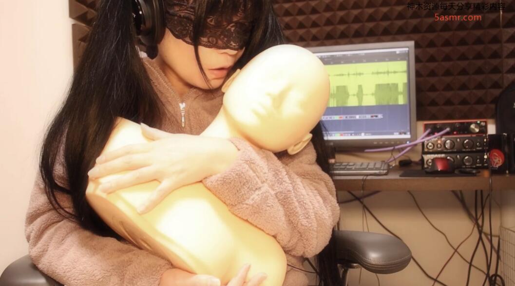 DTM女子的舔耳朵（右耳） 黒月かなせ\\黑月堂