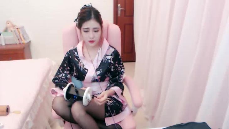 静香ASMR助眠视频在线播放:耳语按摩与视觉放松双重体验