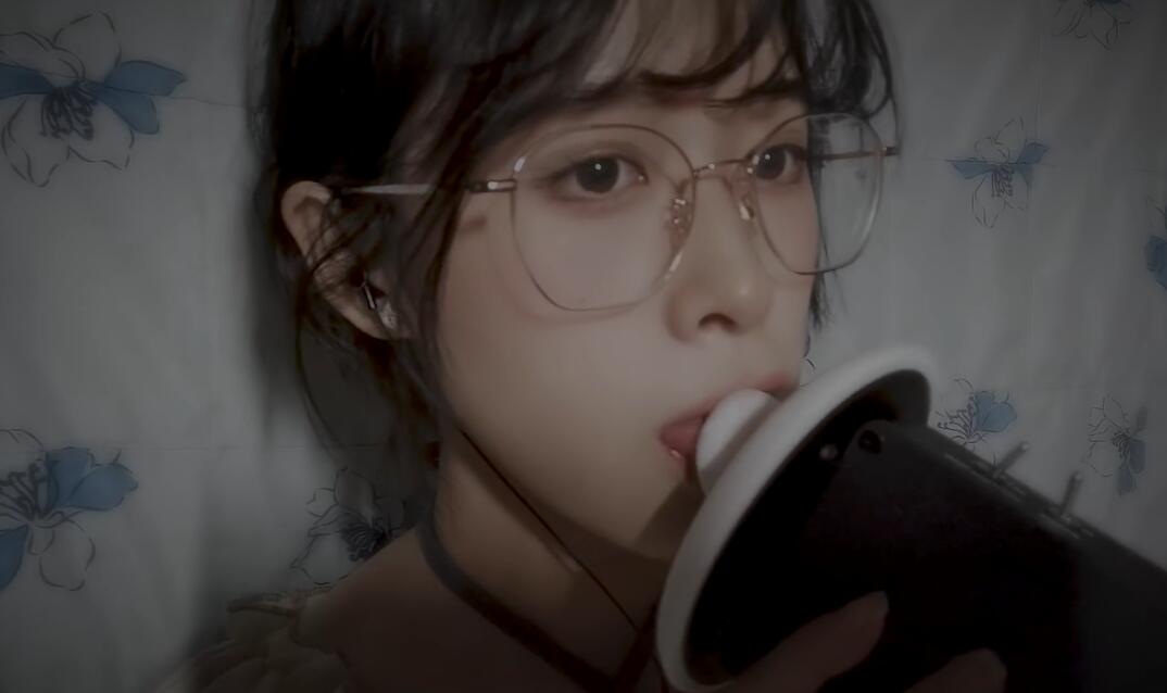 其实不是椰子啦ASMR舔耳助眠  coconut椰砸