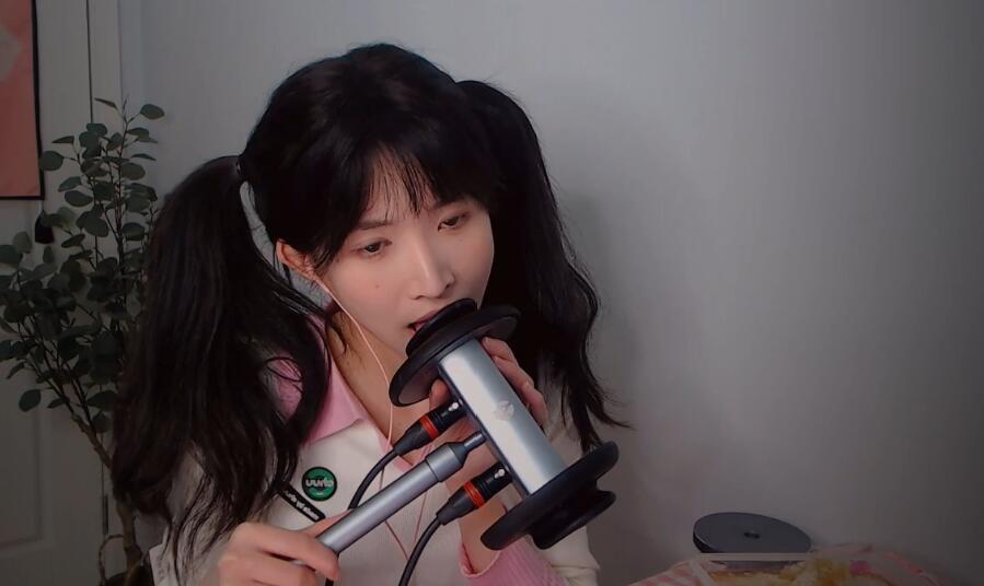 芝麻对辣 ASMR舌头视角舔耳 舔舐蜂蜜耳朵