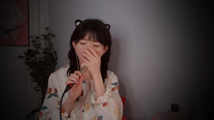 芝麻对辣ASMR视频在线播放：轻柔耳语与创意触发音的沉浸式助眠体验