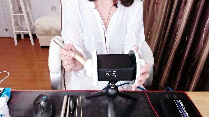 冷小六ASMR助眠视频在线播放:耳语哄睡与触发音盛宴