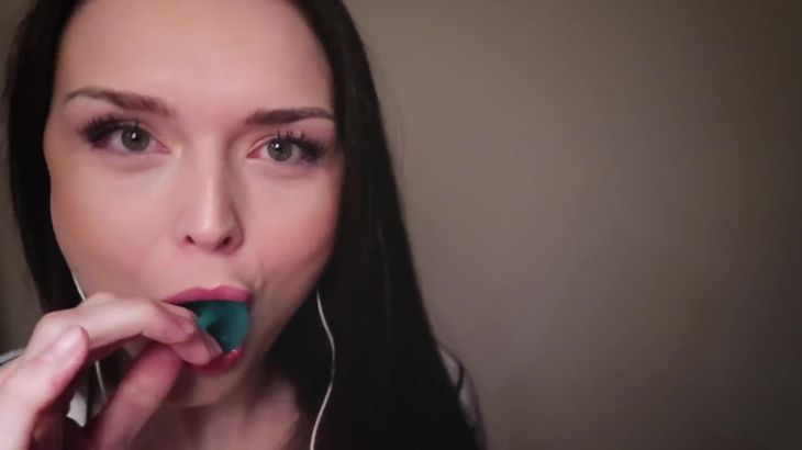 Lollipop舔棒棒糖ASMR视频在线播放 - 湿滑舔舐声助眠放松
