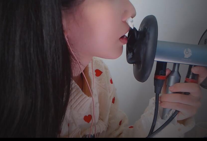 芝麻对辣ASMR侧颜舔耳 舌尖舔舐你的脸