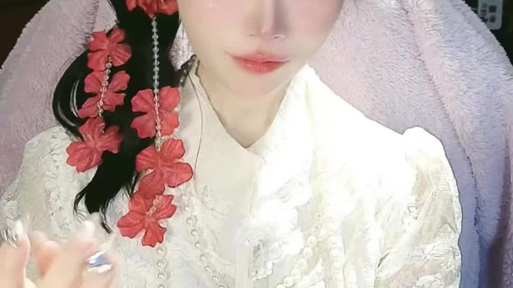 Aki秋水ASMR美食特写咀嚼音助眠视频在线播放