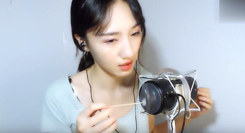 没见过的上古贝拉小姐姐asmr舔耳福利视频