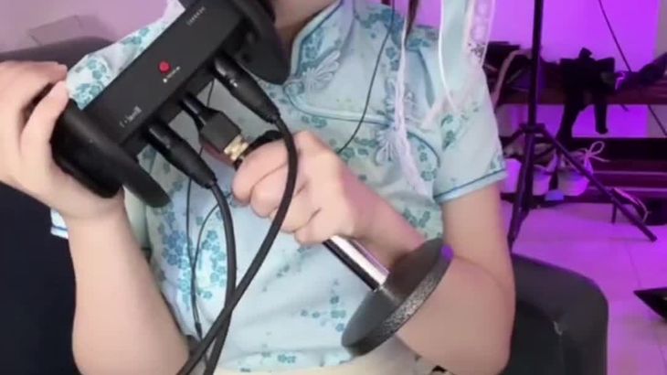 灵儿ASMR甜美声优舔耳丝袜高跟哄睡视频在线播放