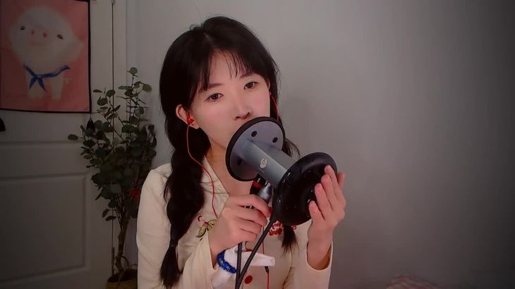 芝麻对辣ASMR助眠视频在线播放：细腻耳语与食物疗愈的沉浸体验